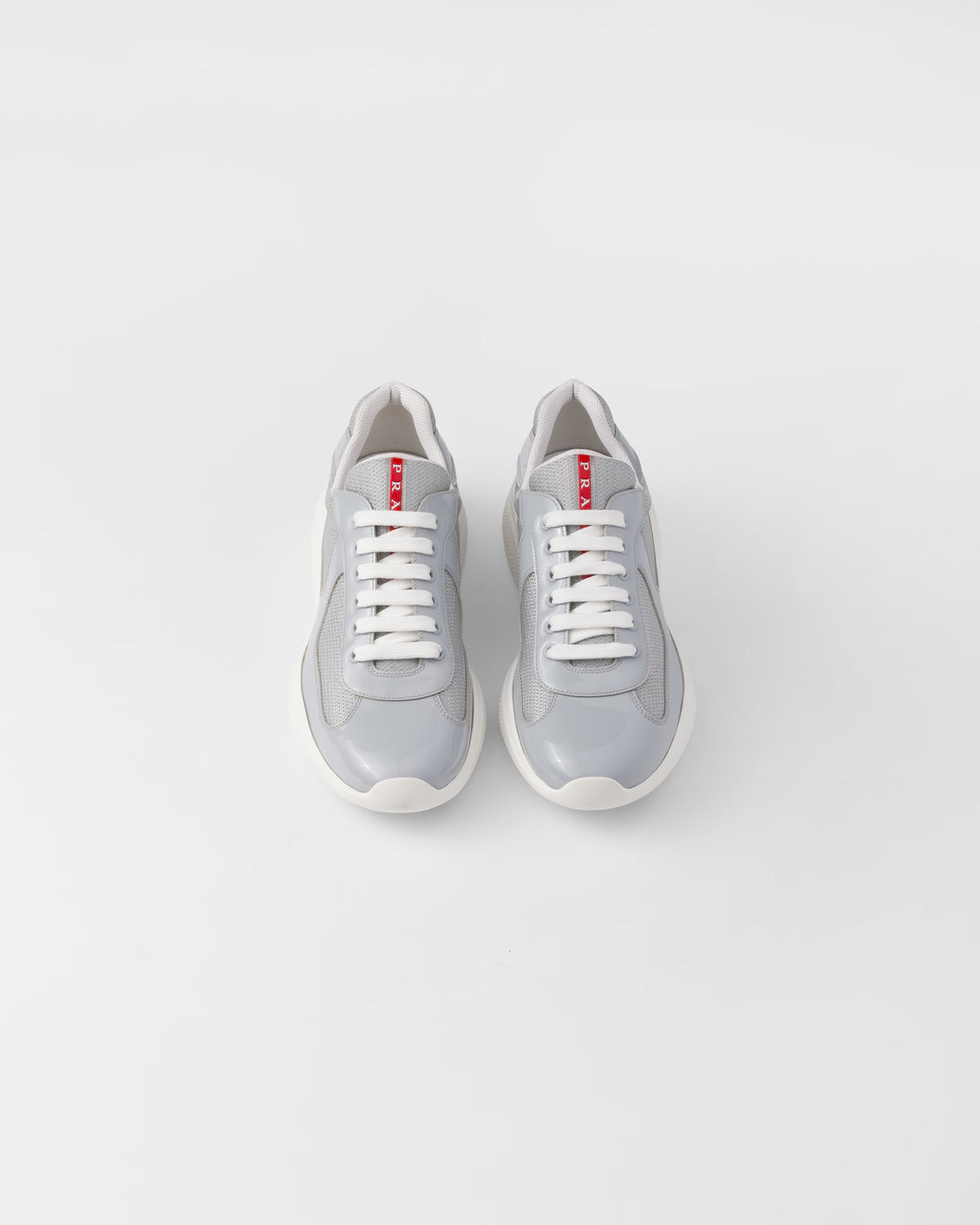 Prada America’s grise