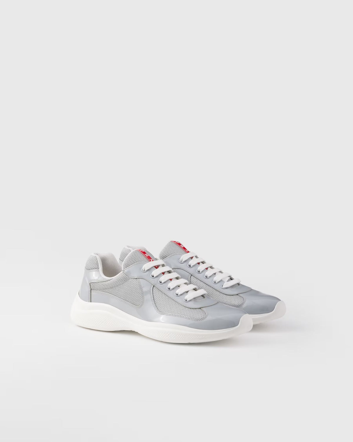 Prada America’s grise